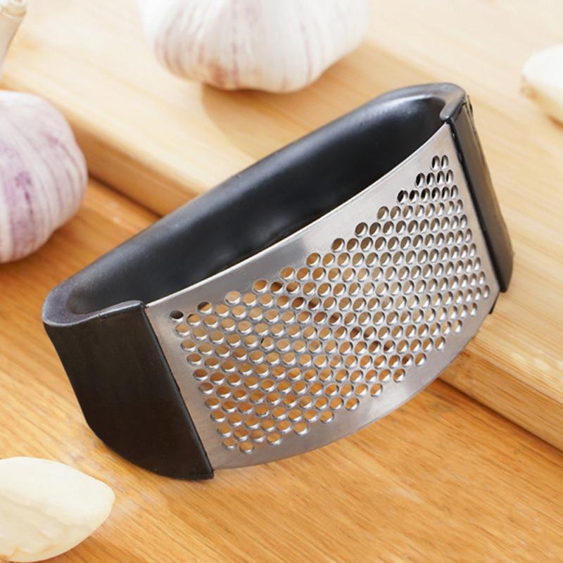 Prensas de ajo de acero inoxidable, 1 piezas, picadora Manual de ajo, herramientas curvas para frutas y verduras, utensilios de cocina para el hogar