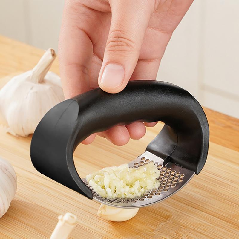Prensas de ajo de acero inoxidable, 1 piezas, picadora Manual de ajo, herramientas curvas para frutas y verduras, utensilios de cocina para el hogar