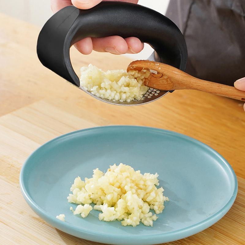 Prensas de ajo de acero inoxidable, 1 piezas, picadora Manual de ajo, herramientas curvas para frutas y verduras, utensilios de cocina para el hogar