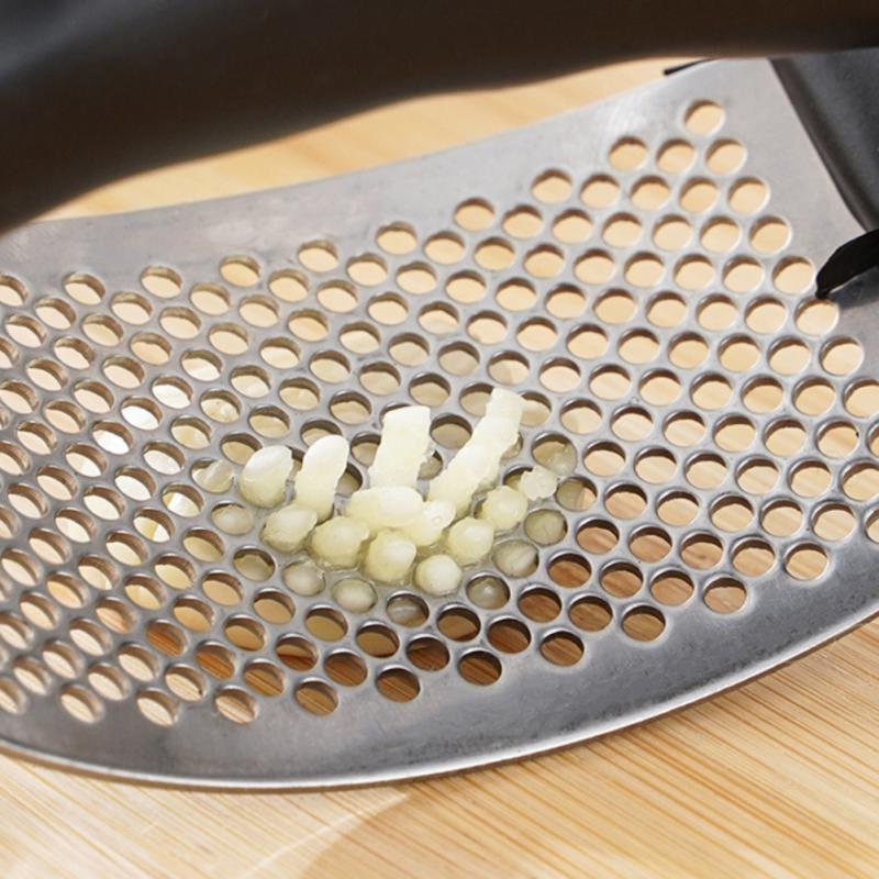 Prensas de ajo de acero inoxidable, 1 piezas, picadora Manual de ajo, herramientas curvas para frutas y verduras, utensilios de cocina para el hogar