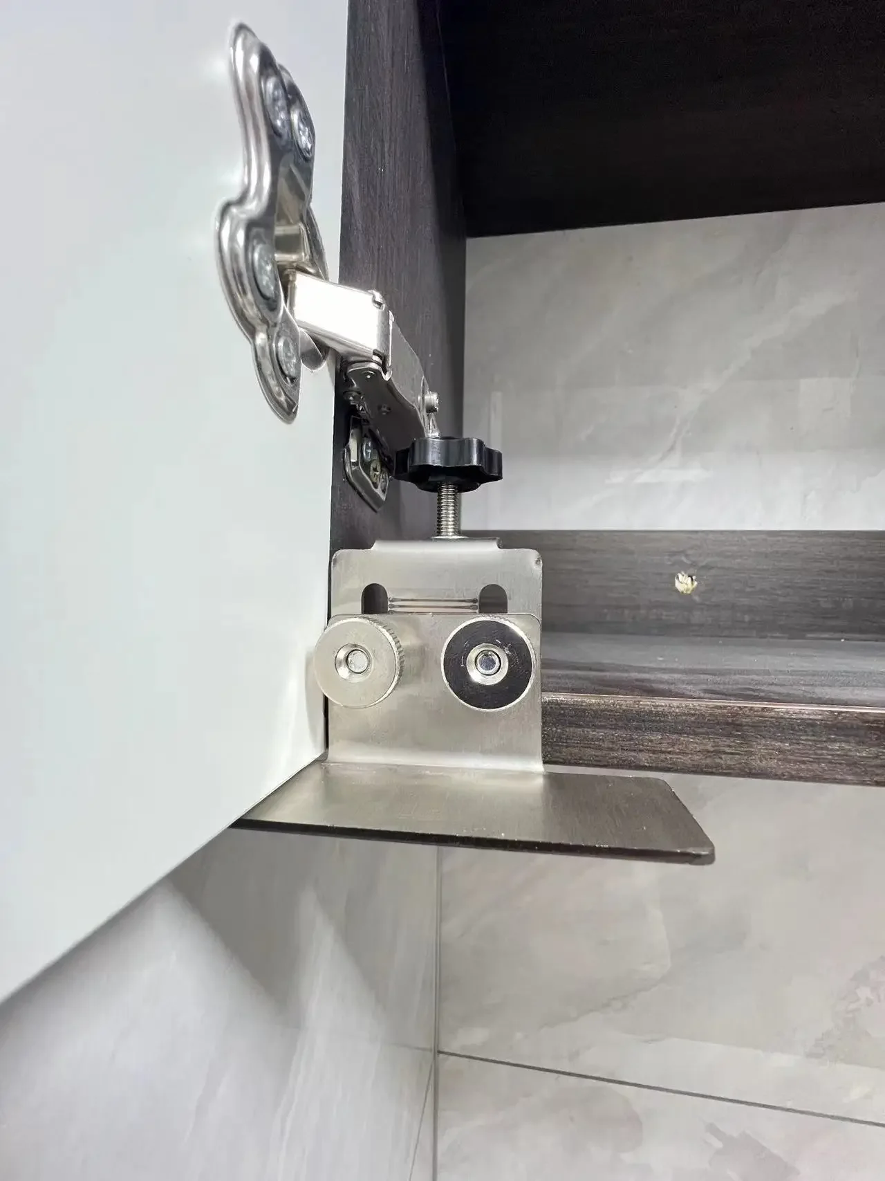 Plantilla de montaje para puerta de armario, abrazadera de marco para gabinetes, puerta oculta para el hogar, soporte de montaje de acero inoxidable, herramientas de carpinter&iacute;a